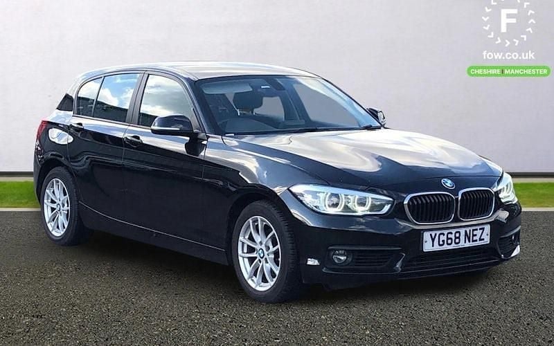 Begagnad BMW 118 Comfort Edition 136 HK (100 kW) 2019 Halvkombi