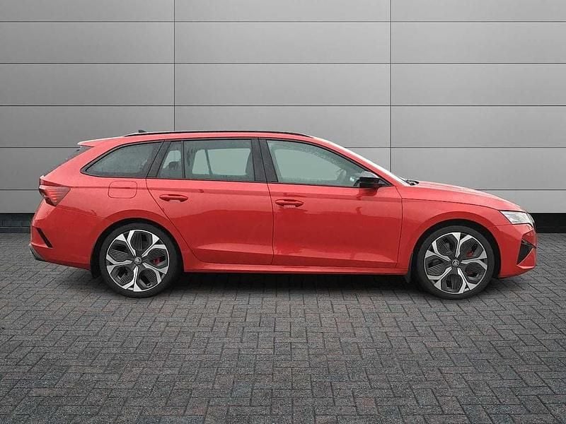 Used Skoda Octavia vRS 195 HP (143 kW) 2025 Velvet red metallic Estate