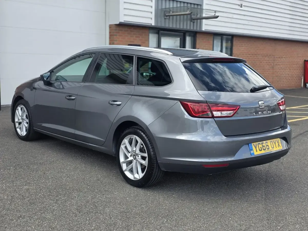 Used Seat Leon SE Dynamic 2016 Grey Estate