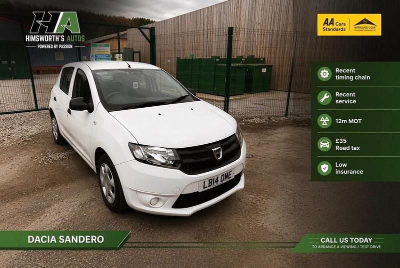 Used Dacia Sandero Ambiance 90 HP (66 kW) 2014 White Hatchback