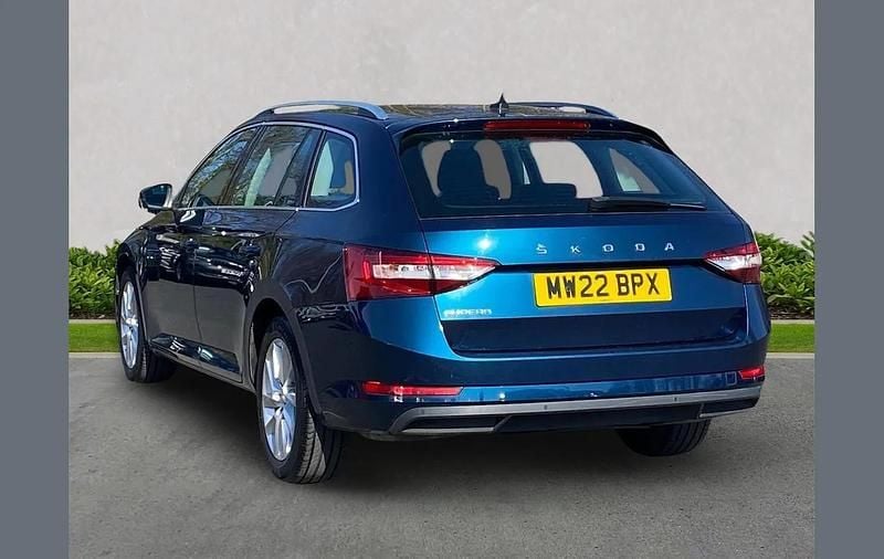 Used Skoda Superb SE 147 HP (108 kW) 2022 Blue Estate