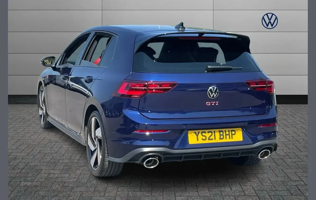 Used VW Golf VIII GTI Clubsport 296 HP (217 kW) 2021 Blue Hatchback