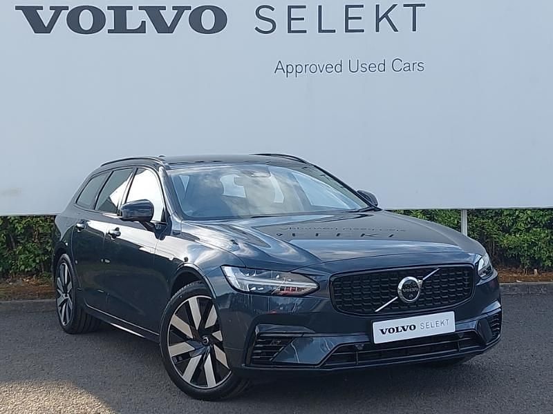 Used Volvo V90 Plus 350 HP (257 kW) 2025 Blue Estate