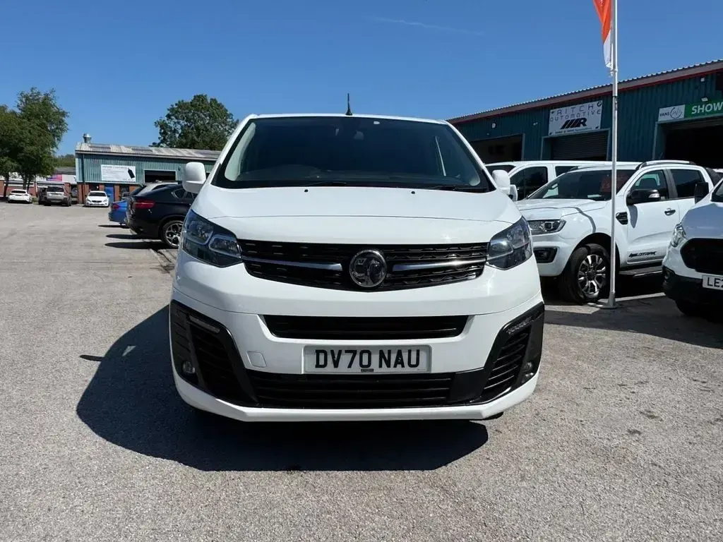 Used Vauxhall Vivaro Sportive 100 HP (73 kW) 2020 White MPV