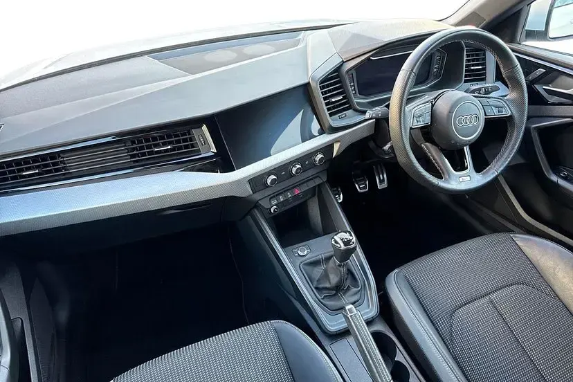 Used Audi A1 Sportback S-Line 108 HP (79 kW) 2022 Shell white Hatchback