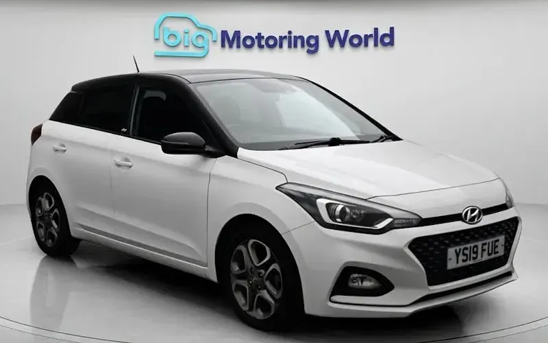 Used Hyundai i20 84 HP (61 kW) 2019 Hatchback