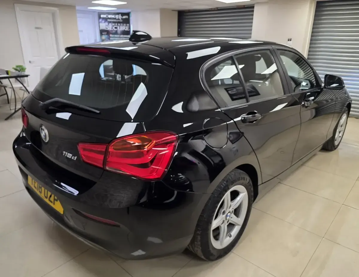 Used BMW 118 Exclusive 150 HP (110 kW) 2018 Black Hatchback