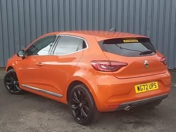 Used Renault Clio V Techno 90 HP (66 kW) 2023 Orange Hatchback