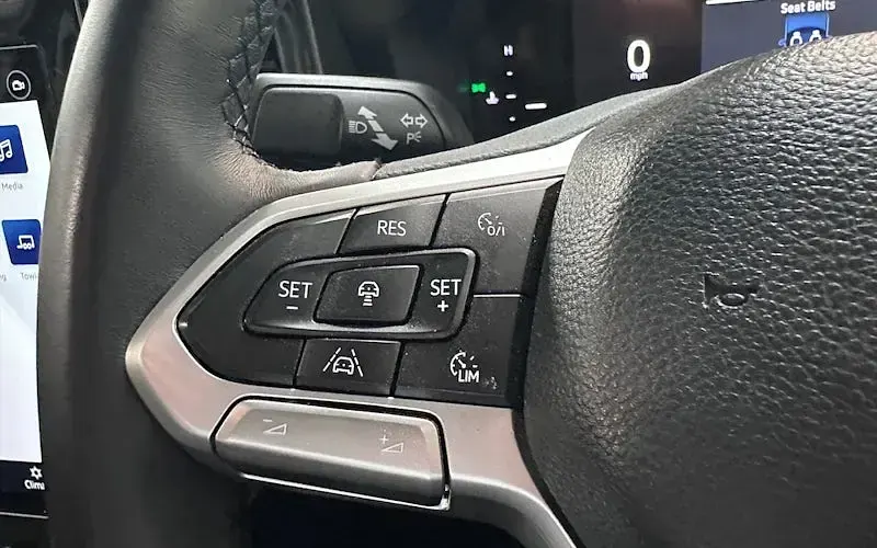 Used VW Amarok Life 205 HP (150 kW) 2025 Grey Pickup