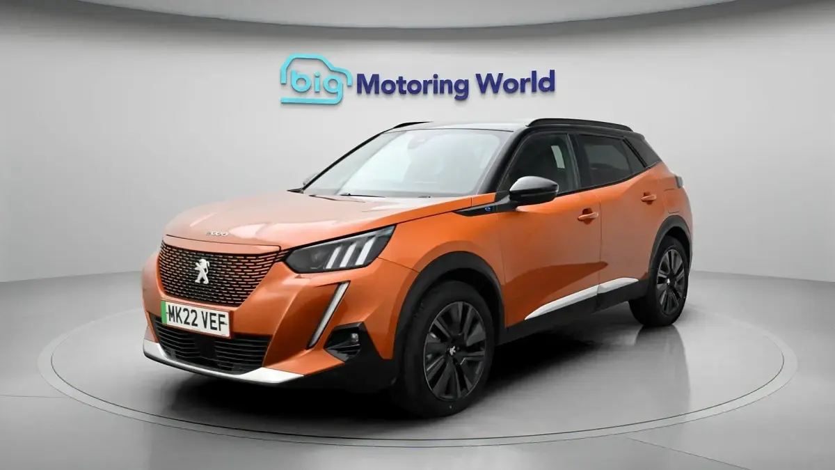 Used Peugeot e-2008 Premium 100 kW (136 HP) 2022 SUV