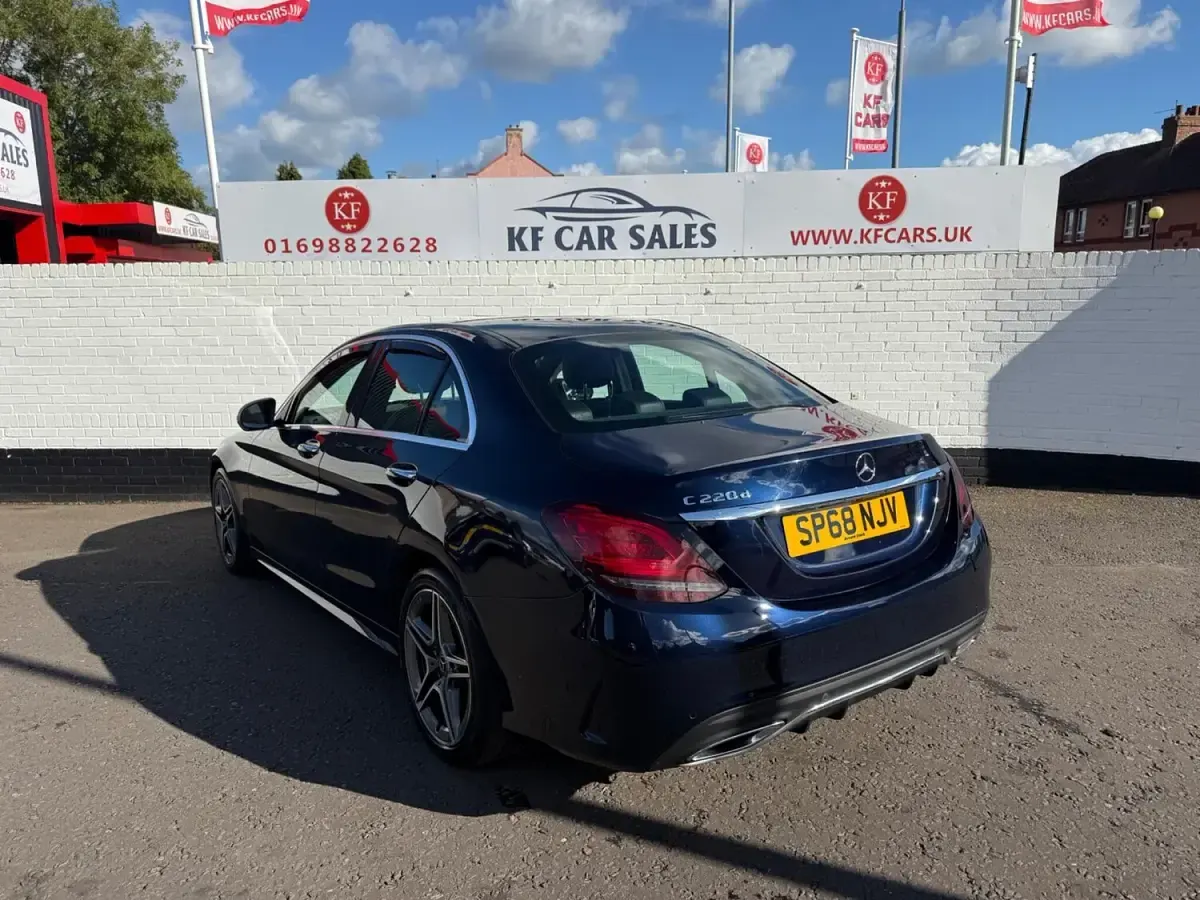 Used Mercedes C220 AMG Line Premium Plus 194 HP (142 kW) 2018 Blue Sedan