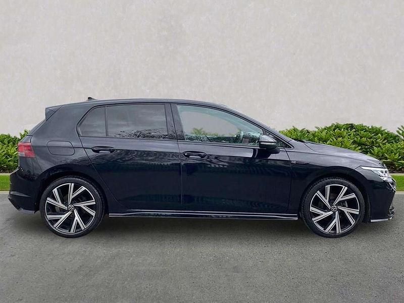 Used VW Golf VII R-line 130 HP (95 kW) 2021 White Hatchback