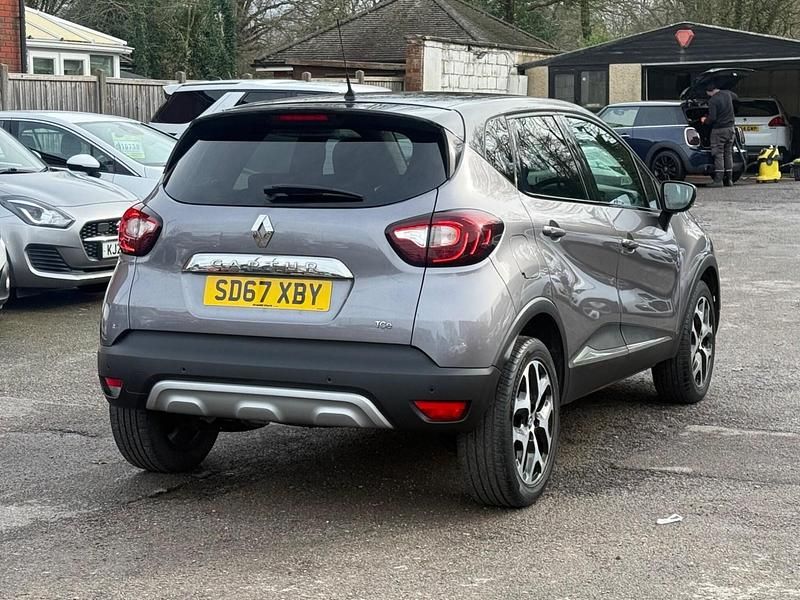 Used Renault Captur Dynamique 90 HP (66 kW) 2017 Grey/black SUV