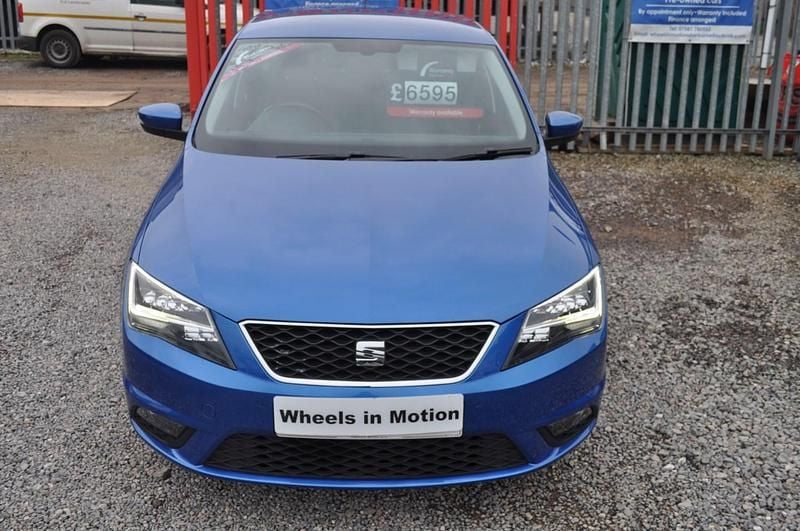Used Seat Toledo XCELLENCE 110 HP (80 kW) 2017 Blue Hatchback