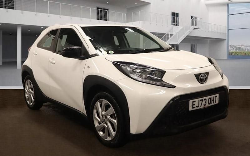 Used 2025 Toyota Aygo PURE Hatchback | £15,199 (Good price) - Image 1/2