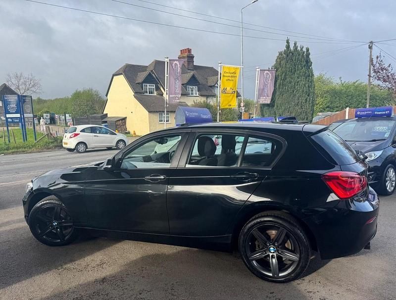 Used BMW 118 Sport Line 2017 Black Hatchback