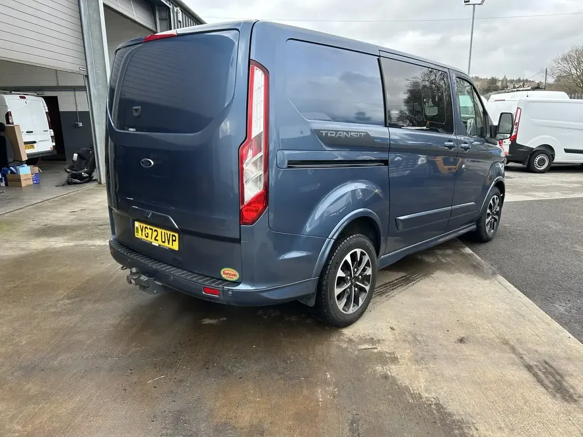 Used Ford Transit Custom Sport 170 HP (125 kW) 2022 Blue Van