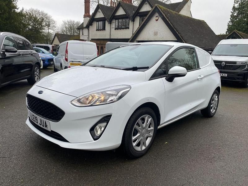 Used Ford Fiesta 2019 White Hatchback