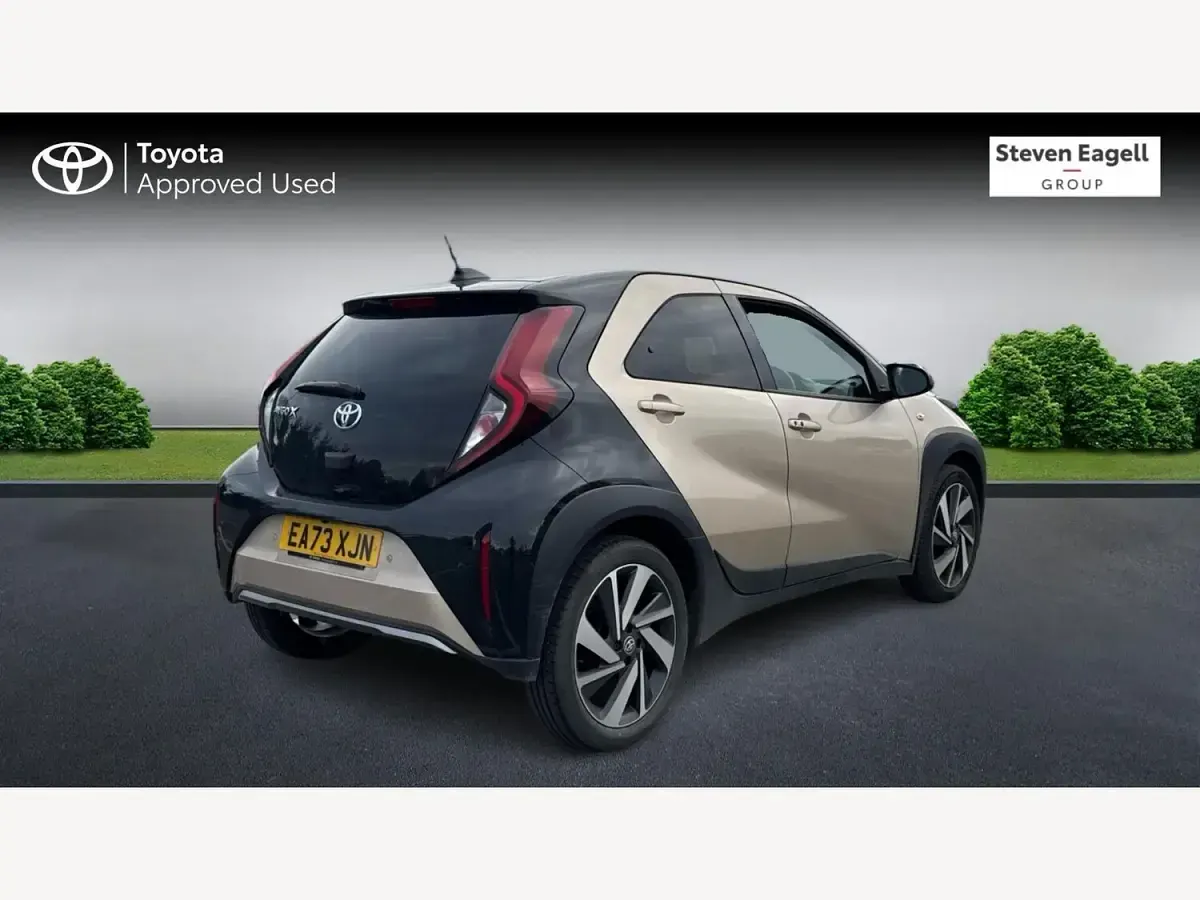 Used Toyota Aygo X 72 HP (52 kW) 2023 Beige SUV