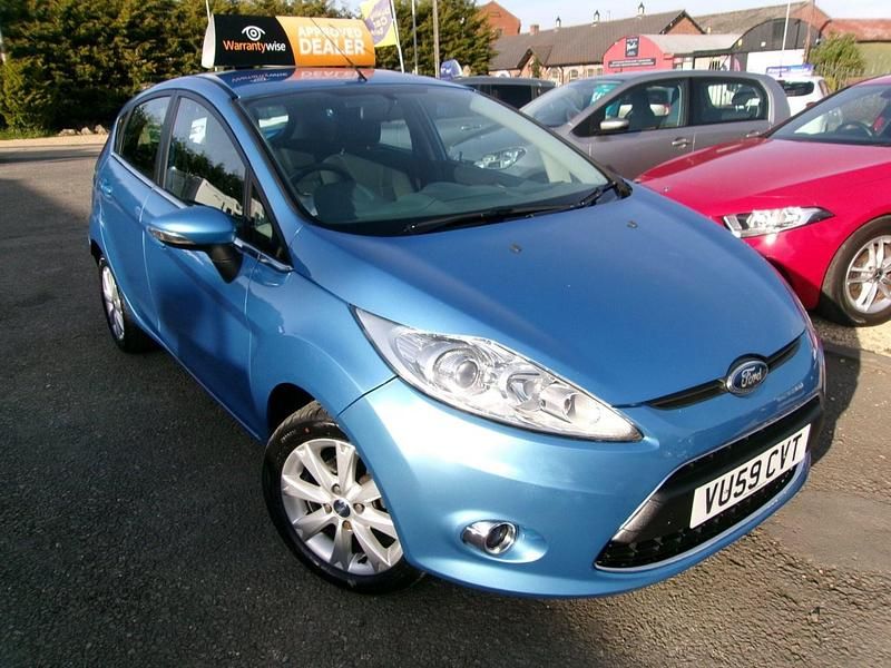 Used Ford Fiesta Zetec 96 HP (70 kW) 2010 Blue Hatchback