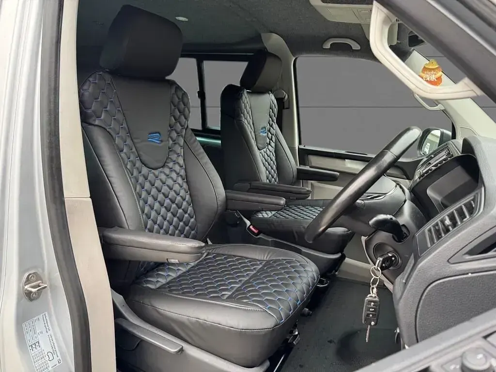 Second-hand VW Transporter Highline 201 CP (147 kW) 2017 Argintiu Van