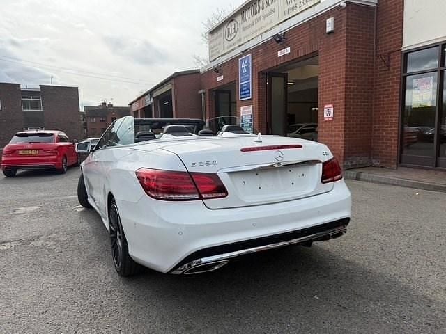 Usado Mercedes E250 AMG 2013 Branco Cabrios