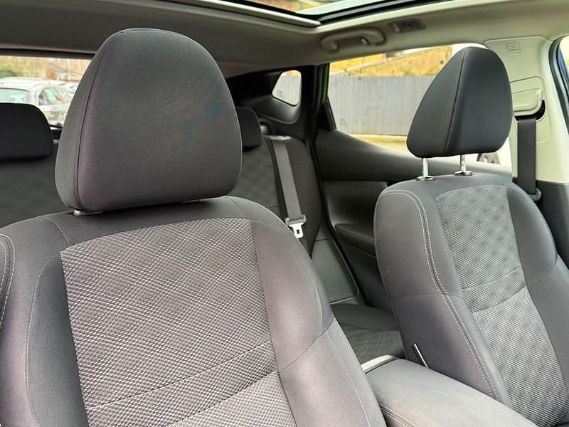 Used Nissan Qashqai N-Connecta 110 HP (80 kW) 2016 Black SUV