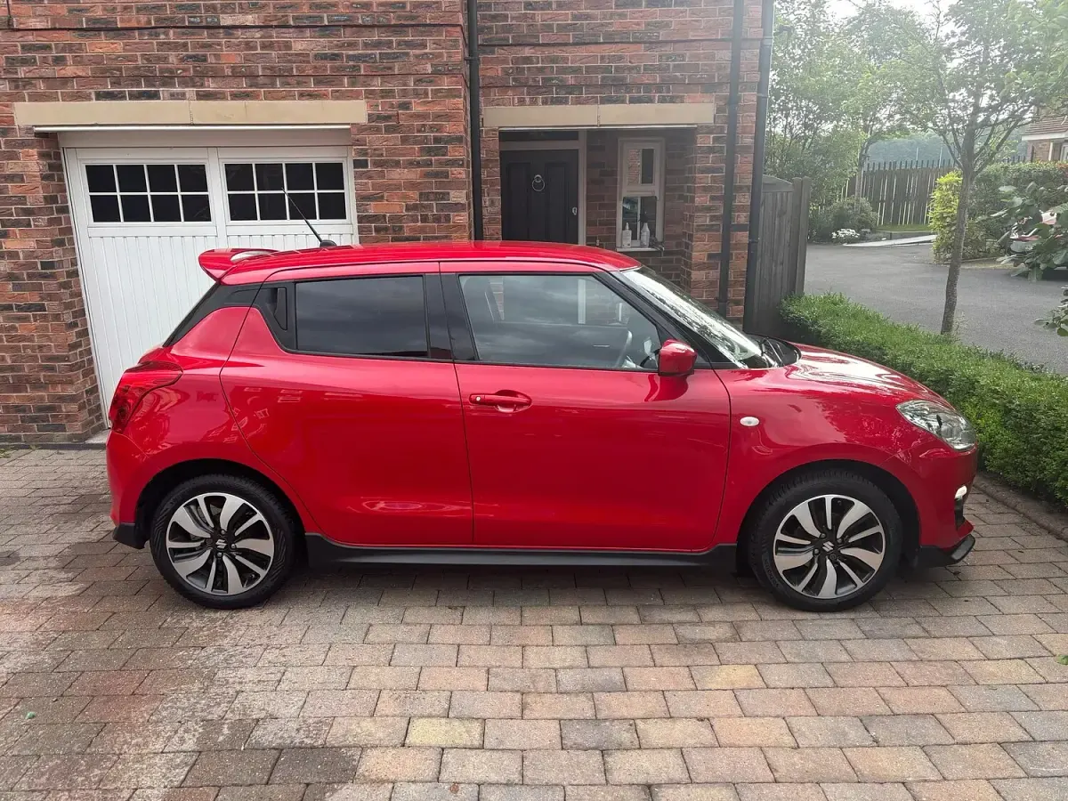 Used Suzuki Swift 90 HP (66 kW) 2019 Red Hatchback