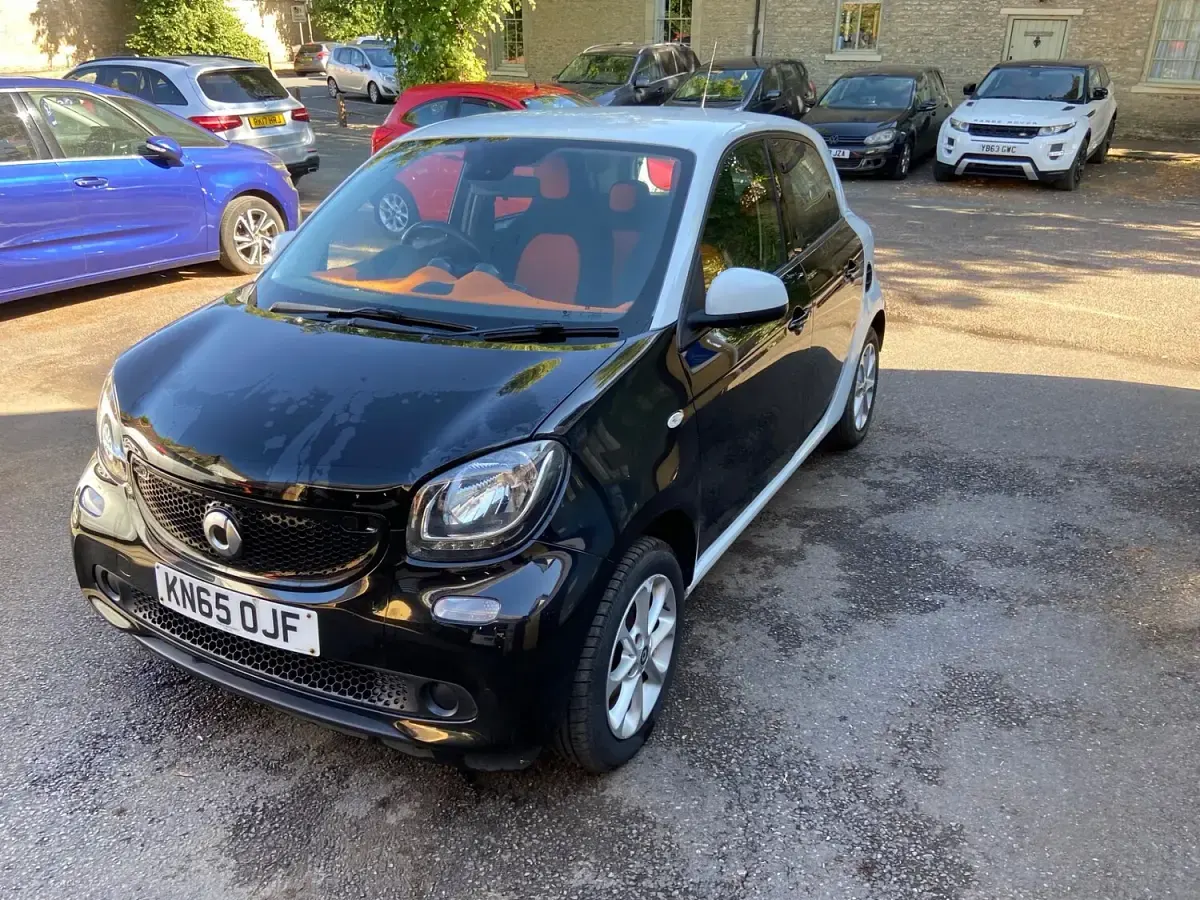 Used Smart ForFour Passion 71 HP (52 kW) 2015 Black Hatchback