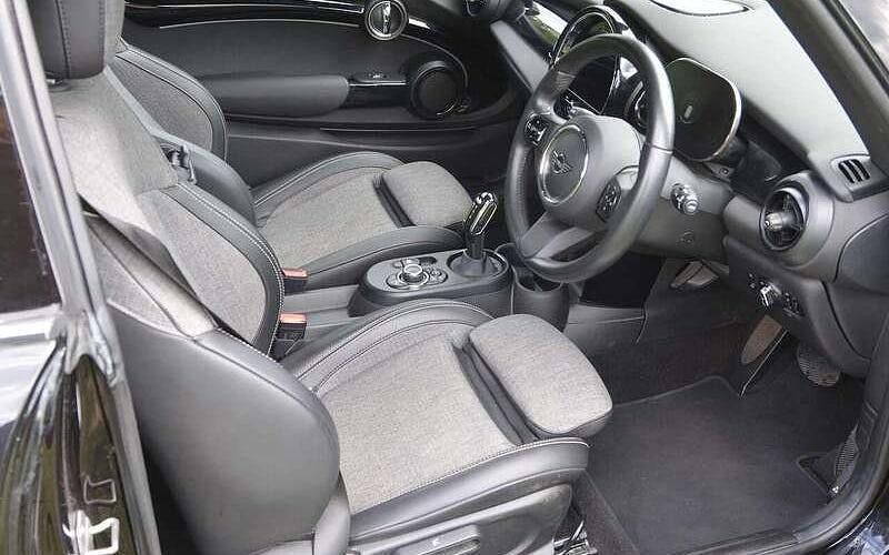 Used Mini Cooper Level 2 135 kW (184 HP) 2023 Hatchback