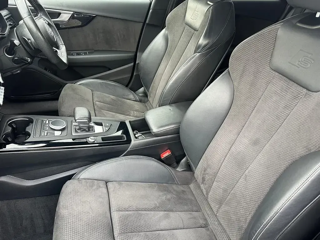 Used Audi A4 Black Edition 190 HP (139 kW) 2019 Blue Estate