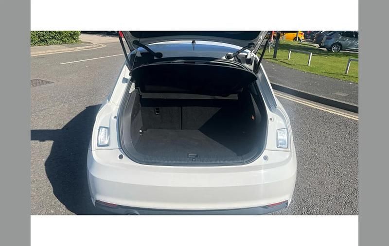Begagnad Audi A1 Sport 116 HK (85 kW) 2016 Vit Halvkombi
