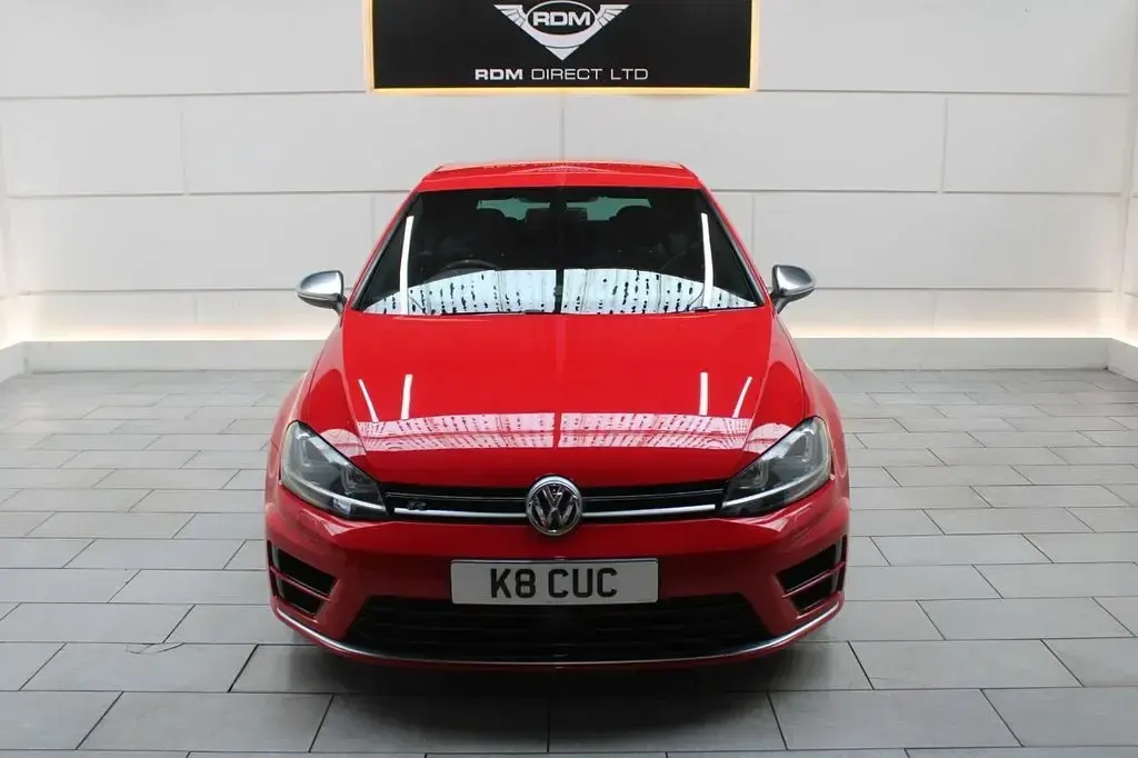 Used VW Golf VII R 2016 Red Hatchback