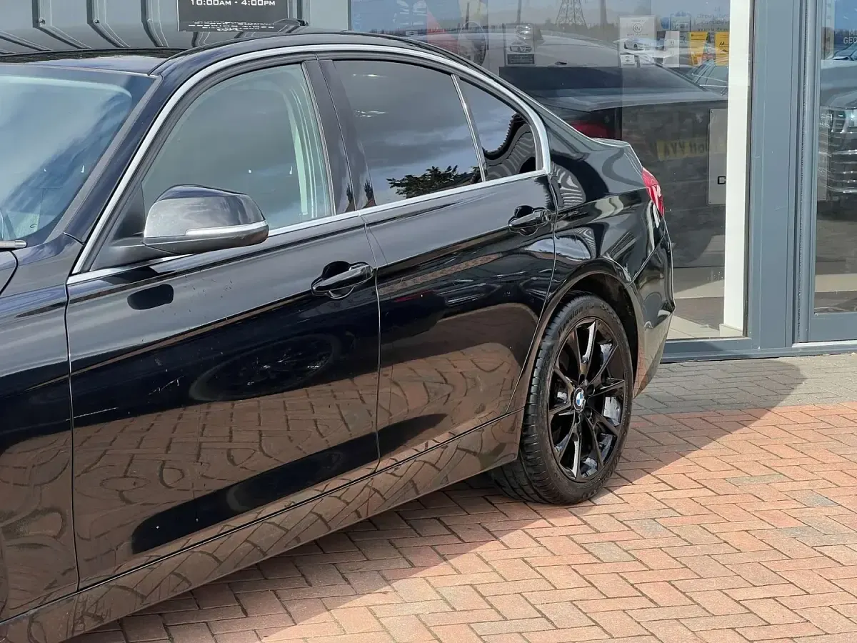 Used BMW 320 Luxury Line 184 HP (135 kW) 2014 Black Sedan