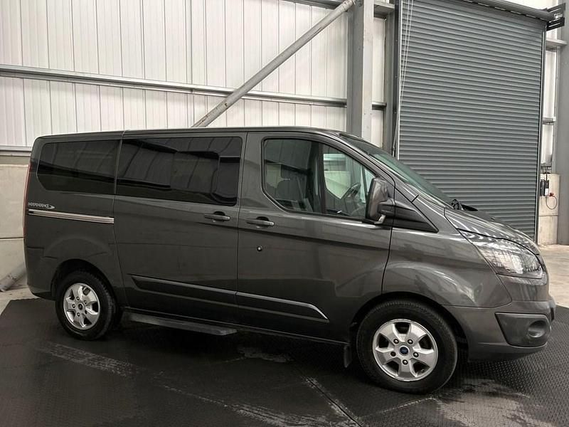 Used Ford Tourneo Titanium 130 HP (95 kW) 2017 Grey MPV