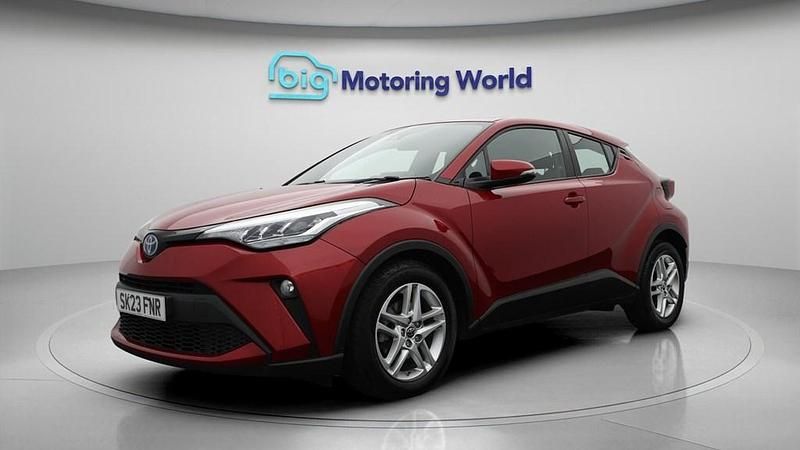 Used Toyota C-HR 122 HP (89 kW) 2023 Red SUV