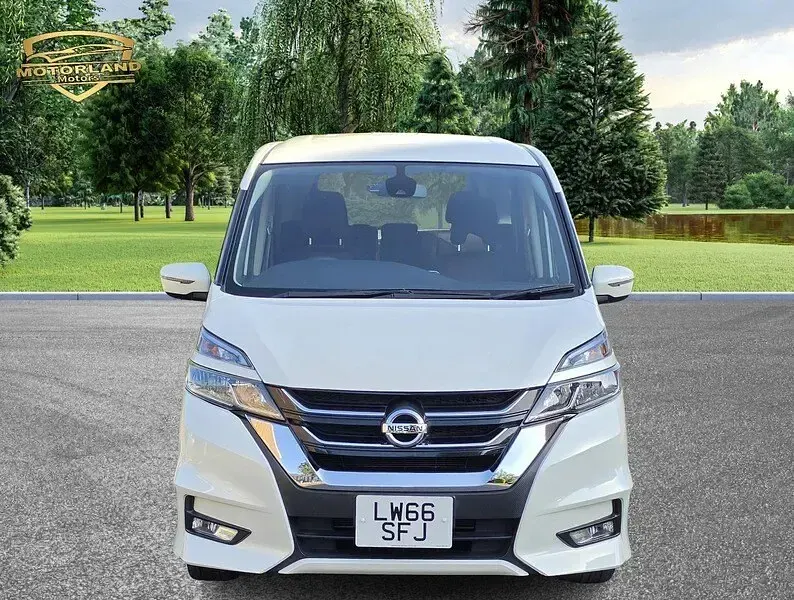 Used Nissan Serena 2017 White MPV