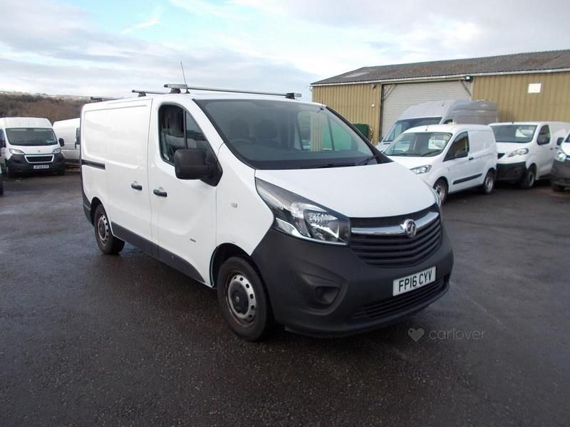 White Used 2016 Vauxhall Vivaro MPV | £6,500 (Good price) - Image 1/4