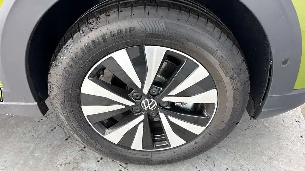 Used VW Taigo Life 95 HP (69 kW) 2025 Green SUV