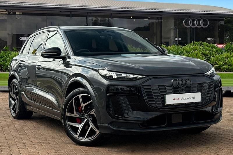 Grey Used 2025 Audi Q6 e-tron Advanced SUV | £59,980 (Fair price) - Image 1/4