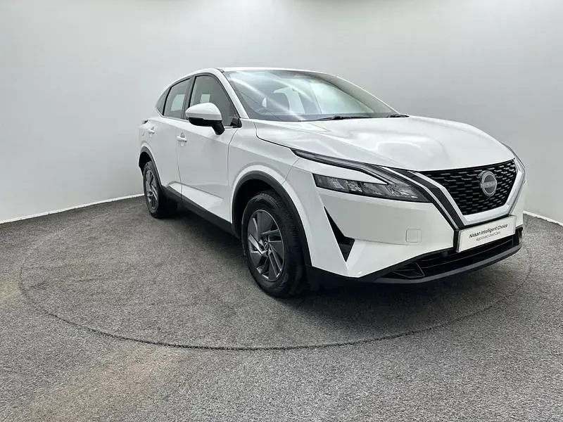 Used Nissan Qashqai Acenta Premium 2023 White SUV
