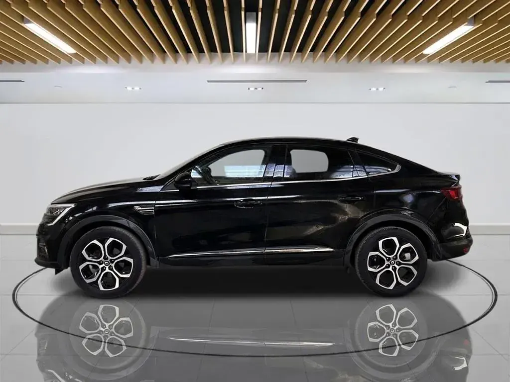 Used Renault Arkana Version S 145 HP (106 kW) 2021 Black SUV