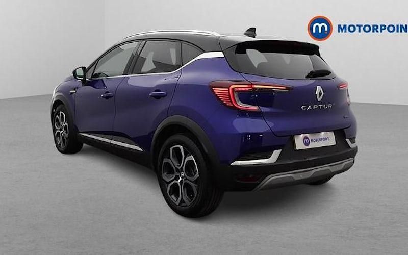 Used Renault Captur Techno 143 HP (105 kW) 2024 Blue/black SUV