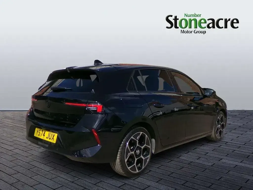 Used Vauxhall Astra Ultimate 130 HP (95 kW) 2024 Black Hatchback