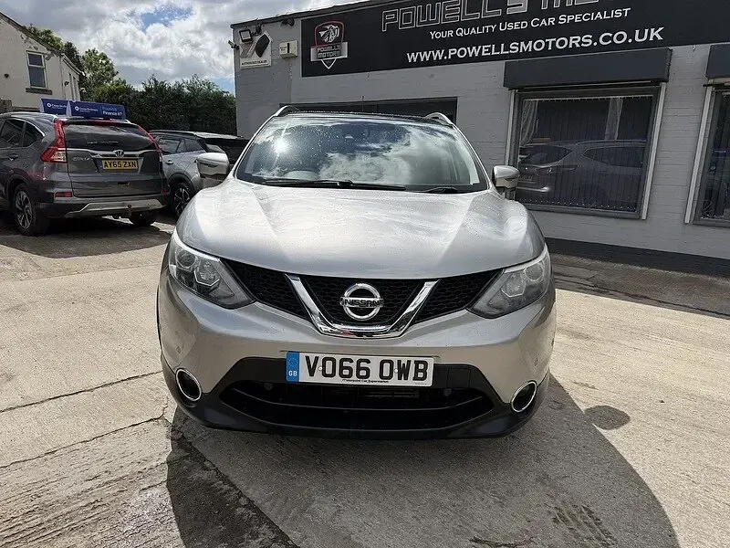 Used Nissan Qashqai Tekna 2016 Silver SUV