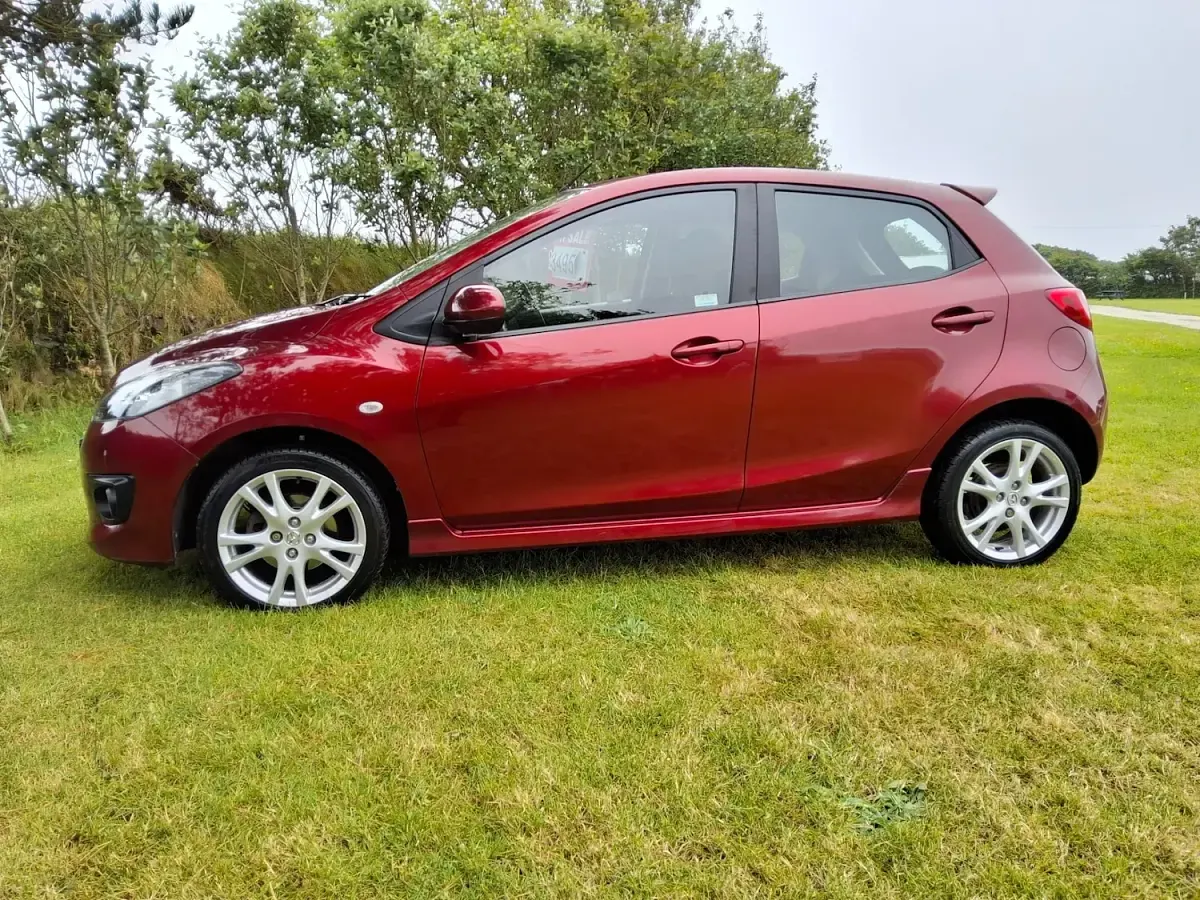 Used Mazda 2 2010 Red Hatchback