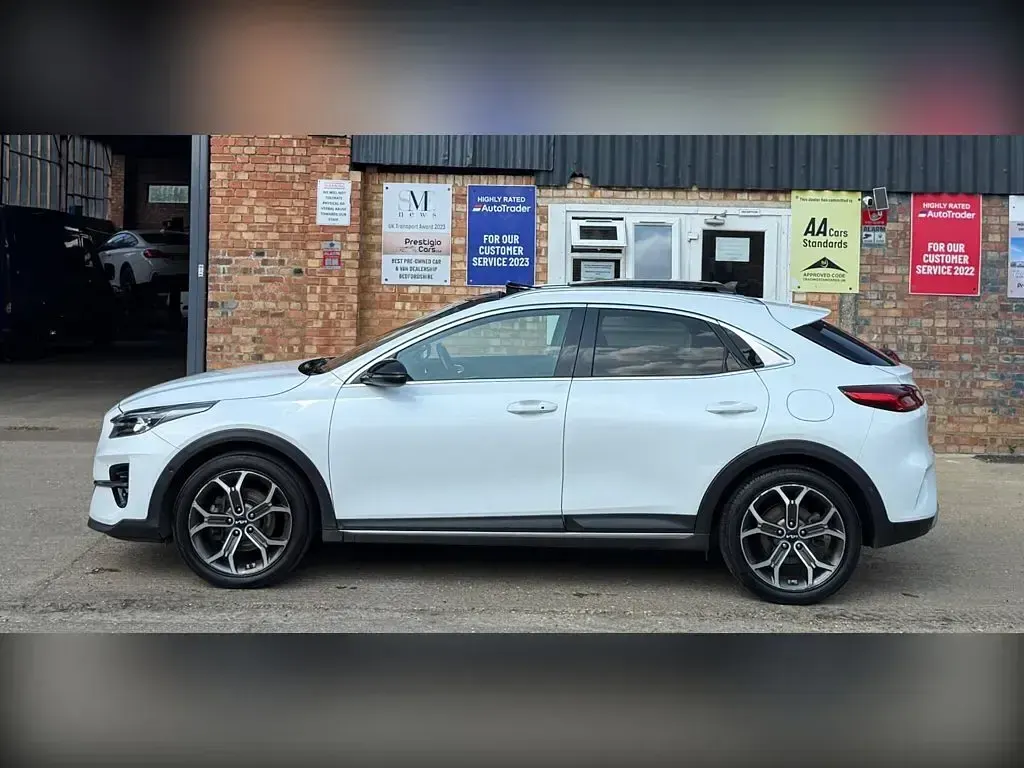 Used Kia XCeed 158 HP (116 kW) 2022 White SUV