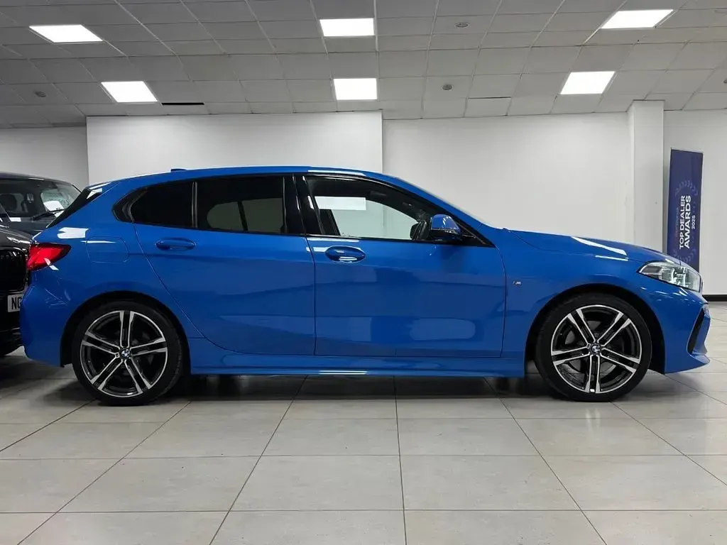 Used BMW 118 M Sport 150 HP (110 kW) 2020 Blue Hatchback