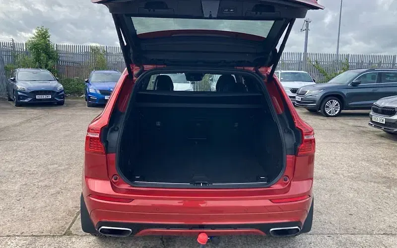 Used Volvo XC60 R-Design Pro 190 HP (139 kW) 2019 SUV