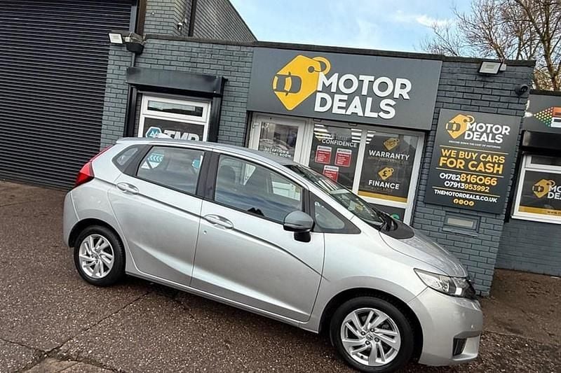 Silver Used 2016 Honda Jazz SE Hatchback | £6,995 (Fair price) - Image 1/1